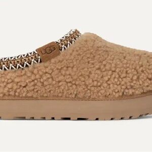 UGG Maxi Curly Tazz Kids Size 4